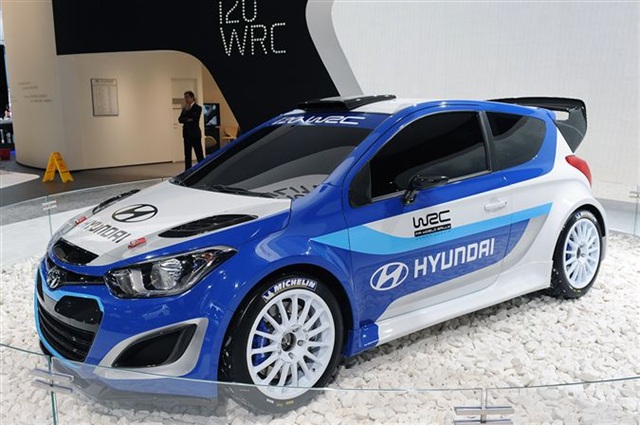 Hyundai i20 WRC: Paris 2012 3