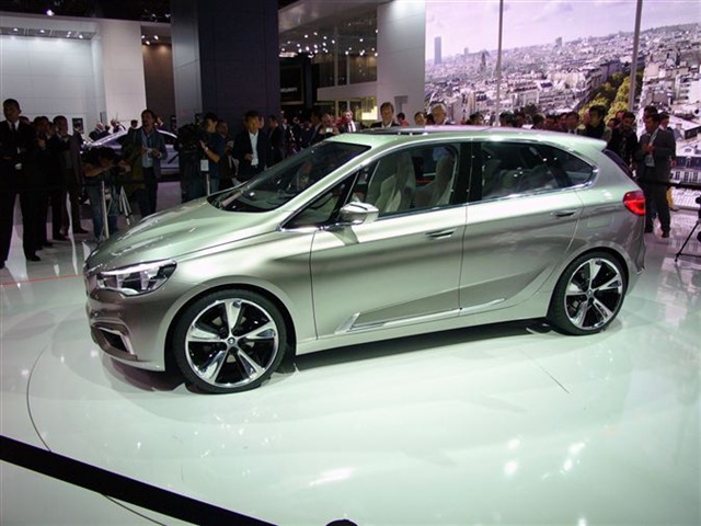 BMW Concept Active Tourer: Paris 2012 1