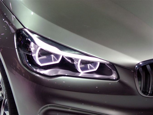 BMW Concept Active Tourer: Paris 2012 10