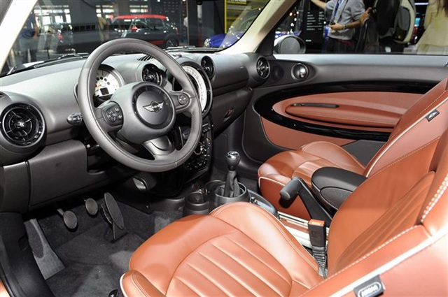 2013 Mini Paceman: Paris 2012 15