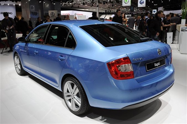 2013 Skoda Rapid: Paris 2012 3
