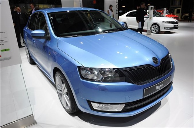 2013 Skoda Rapid: Paris 2012 4