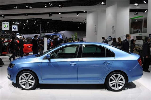 2013 Skoda Rapid: Paris 2012 5