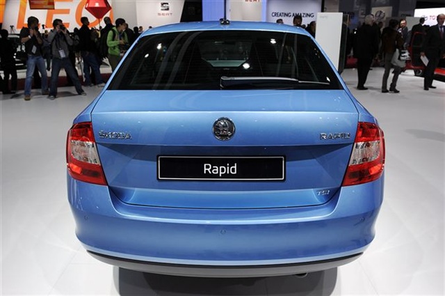 2013 Skoda Rapid: Paris 2012 8