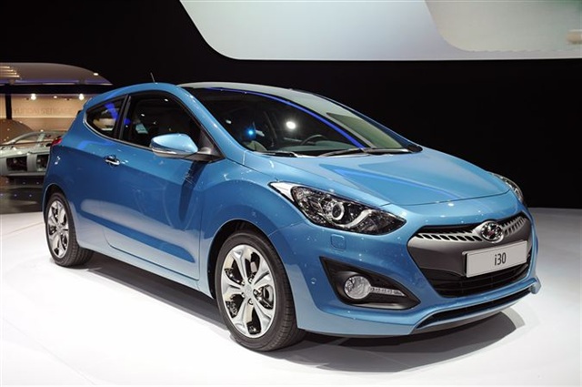 2013 Hyundai i30 3 Kapı: Paris 2012 1