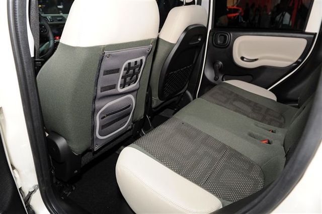 2013 Fiat Panda 4x4: Paris 2012 11