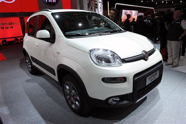 2013 Fiat Panda 4x4: Paris 2012 5