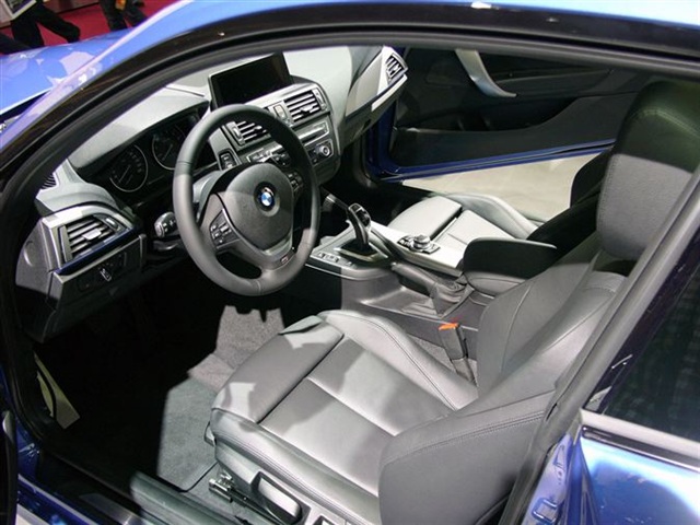 2013 BMW M135i xDrive: Paris 2012 15