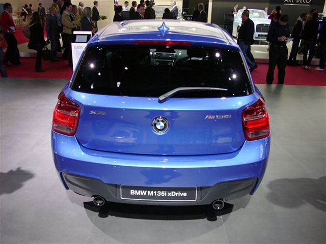 2013 BMW M135i xDrive: Paris 2012 6