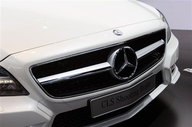 2013 Mercedes-Benz CLS Shooting Brake: Paris 2012 8
