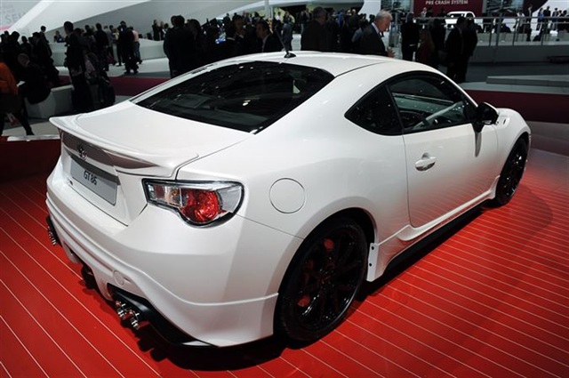 Toyota GT86 TRD: Paris 2012 4