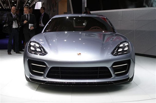 Porsche Panamera Sport Turismo Concept: Paris 2012 4