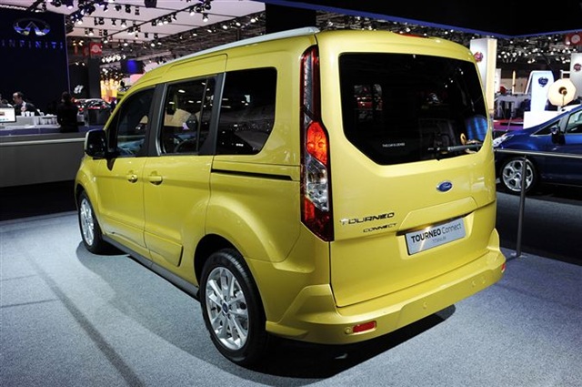 Yeni Ford Transit Connect: Paris 2012 2