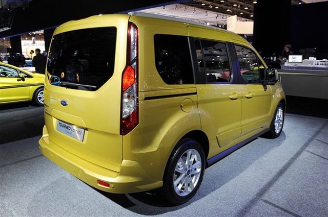 Yeni Ford Transit Connect: Paris 2012 4
