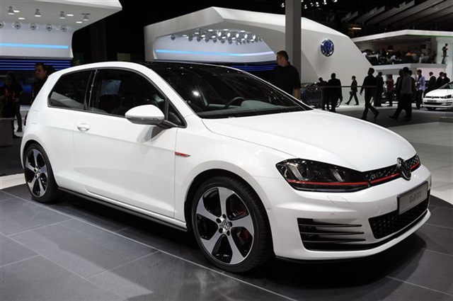 Volkswagen GTI MKVII: Paris 2012 1