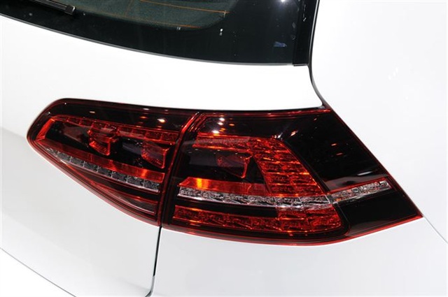 Volkswagen GTI MKVII: Paris 2012 15