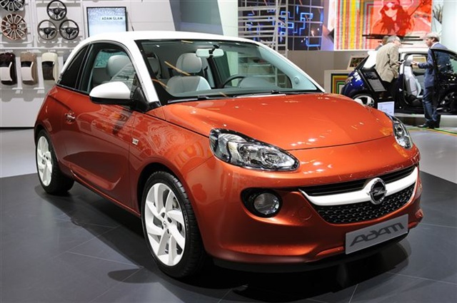 2013 Opel Adam: Paris 2012 1