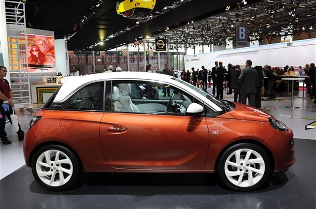 2013 Opel Adam: Paris 2012 4