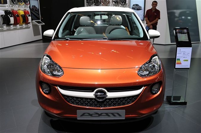 2013 Opel Adam: Paris 2012 6