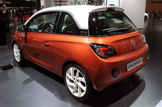 2013 Opel Adam: Paris 2012 7