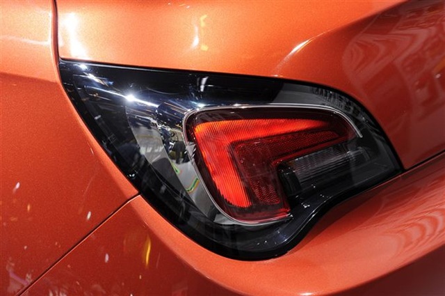 2013 Opel Adam: Paris 2012 8