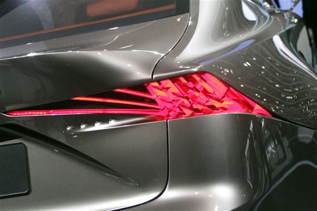 Lexus LF-CC Concept: Paris 2012 13