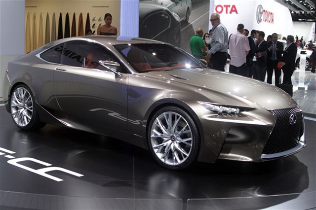Lexus LF-CC Concept: Paris 2012 16