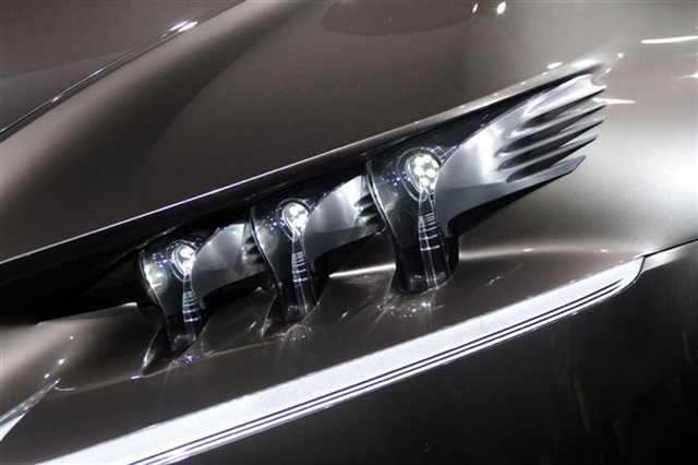 Lexus LF-CC Concept: Paris 2012 9