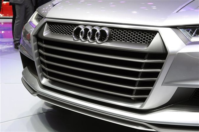 Audi Crosslane Coupe Concept: Paris 2012 11