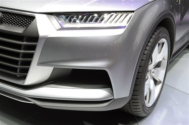 Audi Crosslane Coupe Concept: Paris 2012 13