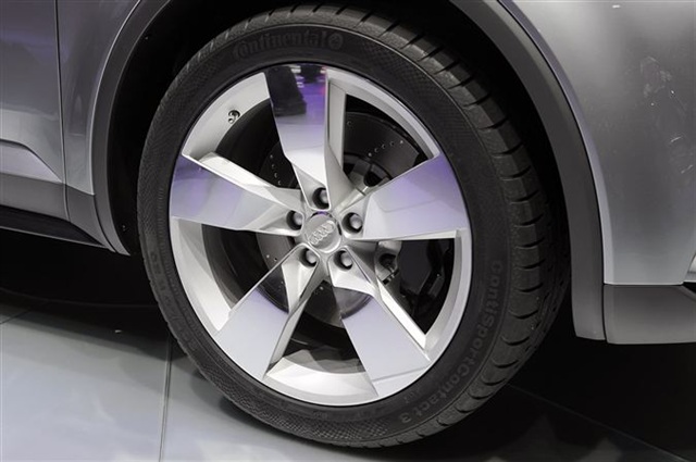 Audi Crosslane Coupe Concept: Paris 2012 3