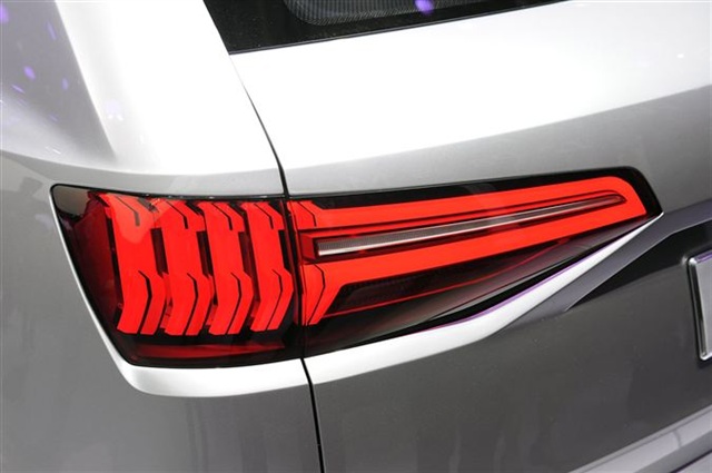 Audi Crosslane Coupe Concept: Paris 2012 7