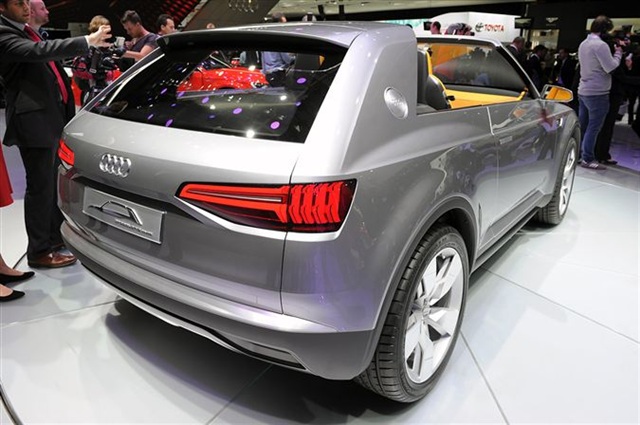 Audi Crosslane Coupe Concept: Paris 2012 9