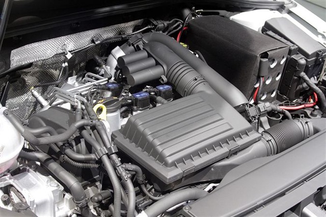 Volkswagen Golf MKVII: Paris 2012 18