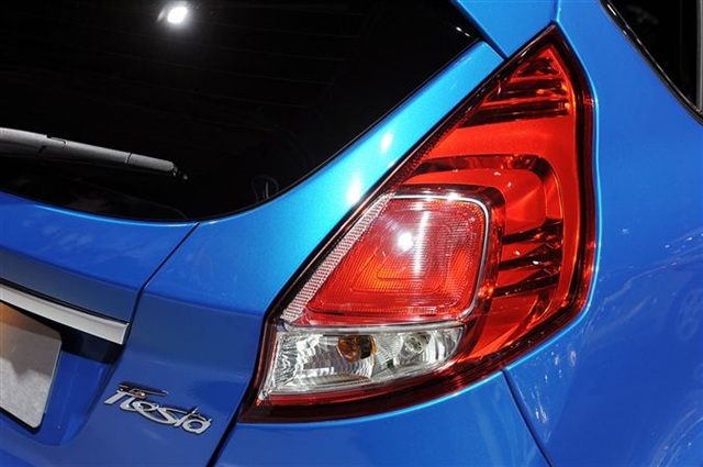 2013 Ford Fiesta: Paris 2012 10