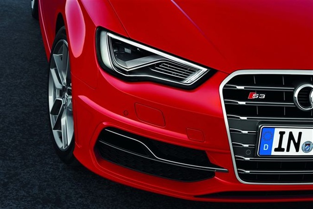Yeni 2013 Audi S3 296 HP 14