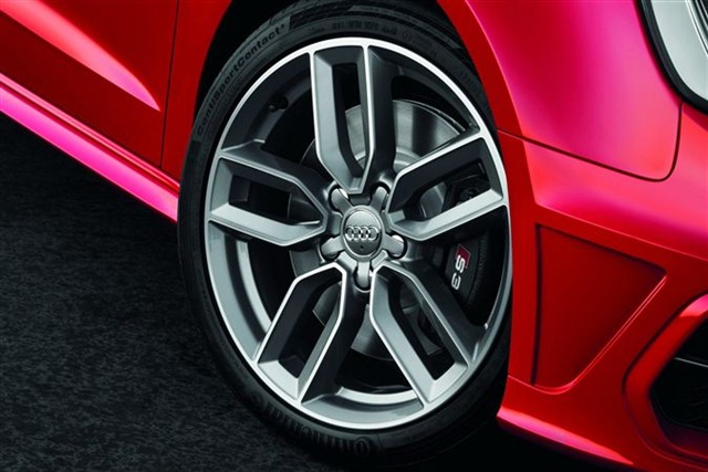 Yeni 2013 Audi S3 296 HP 18
