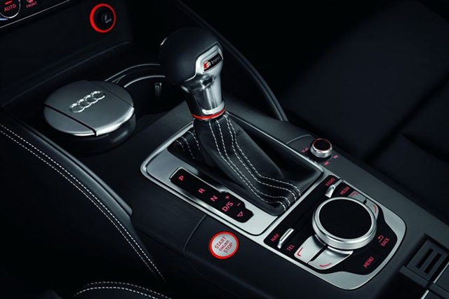 Yeni 2013 Audi S3 296 HP 30