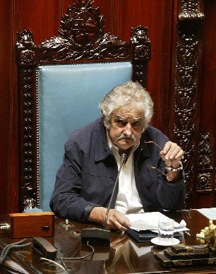 Asıl mesleğine inanamayacaksınız 16
