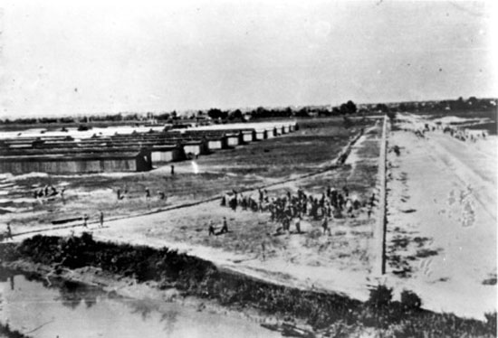 Auschwitz kampının fotoğrafçısı öldü 13