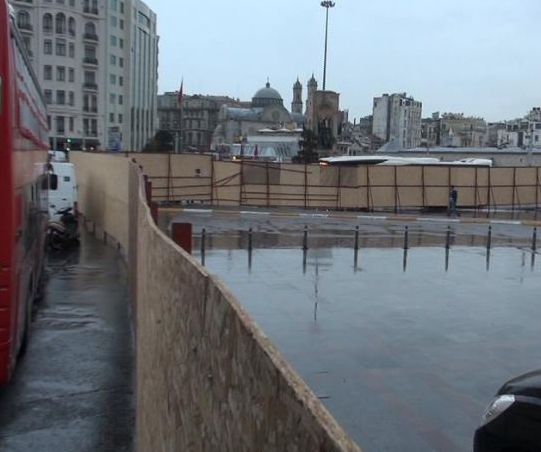 Şaka değil! Burası Taksim 10