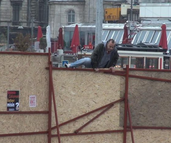 Şaka değil! Burası Taksim 7