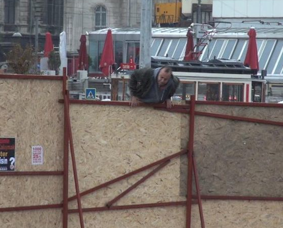 Şaka değil! Burası Taksim 8