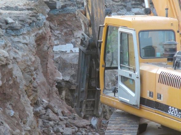 Taksim'de merak uyandıran kalıntı 5