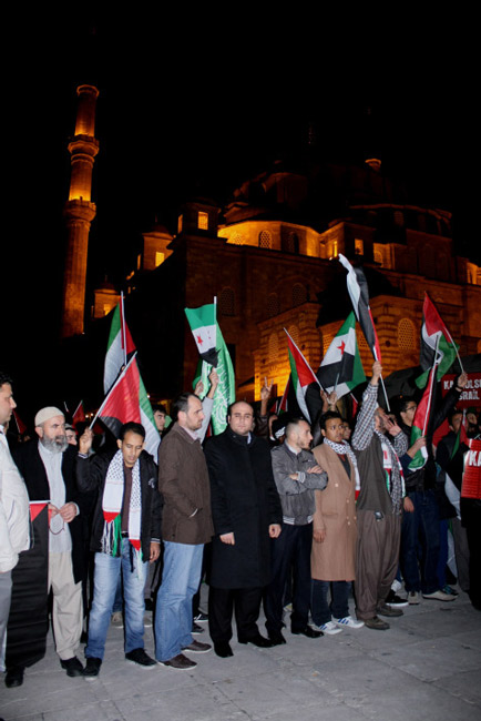 Fatih Camii'nde İsrail'e tepki 16