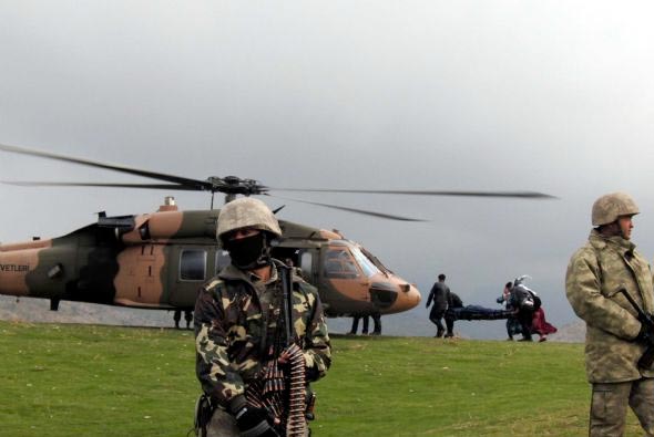Asker öldürülen PKK'lıları böyle taşıdı 11