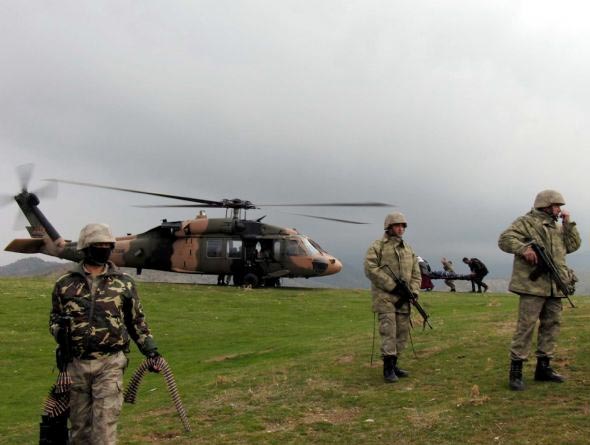 Asker öldürülen PKK'lıları böyle taşıdı 3