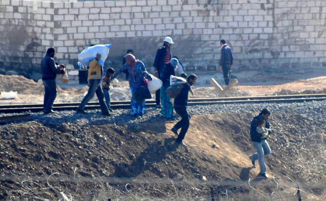Suriye sınırından böyle geçiyorlar 14