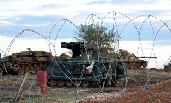 Suriye sınırından böyle geçiyorlar 33