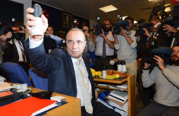 CHP'liler AK Partililere biber gazı sıktı! 5